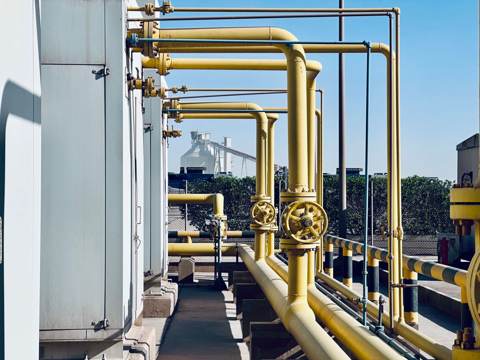 Pipefitter Asbestos Exposure: What Workers Need to Know About the Risks